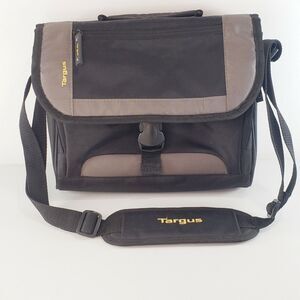 Targus CityGear Mini Messenger Bag iPad Tablets Soft Case Carrier Black Grey